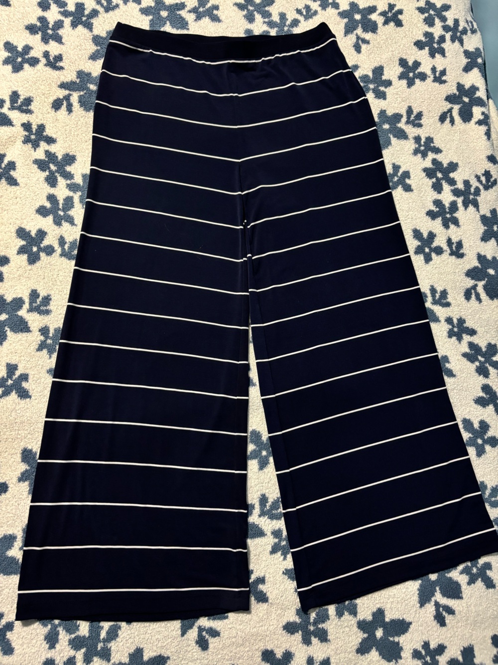 Chico’s Navy & White Striped Wide Leg Pants Size 1